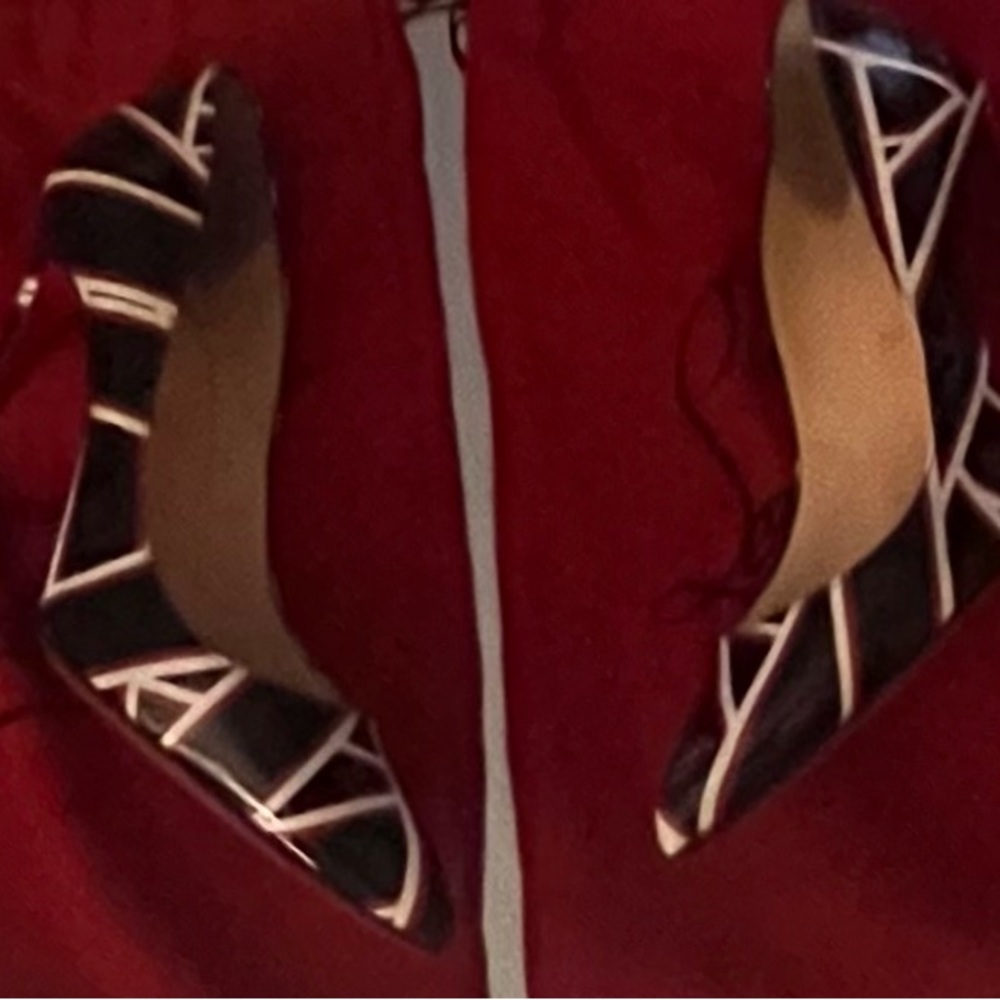 Christian Louboutin Black and Tan Heels - Picture 5 of 16